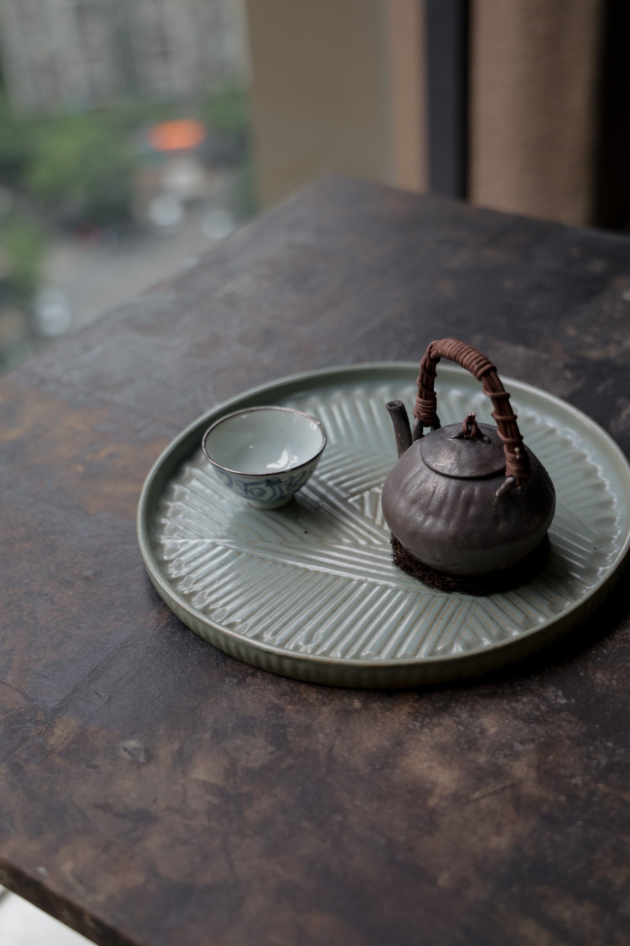 Best Ceramics-Rattan Handled Teapot Dehua Wood-Fired by Huang Qiuyang