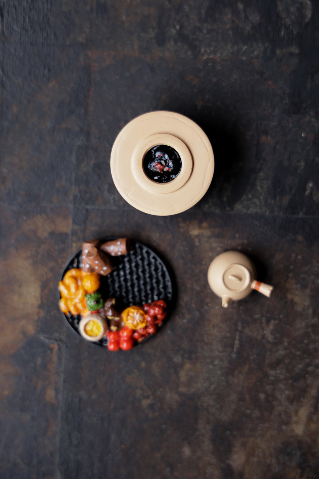 Best Ceramics-Adorable Stove-Side Tea Scene Ornament – Perfect Gift for Tea Lovers