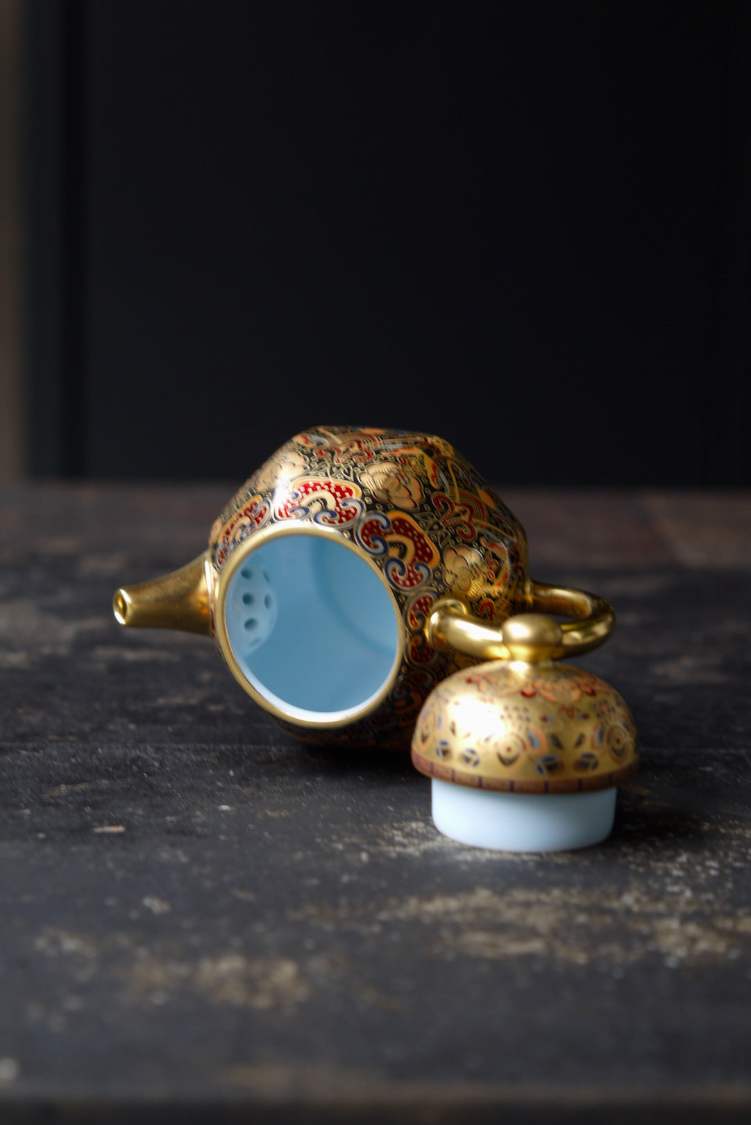 Regal Golden Elegance Dehua Porcelain Delicate Teapot|Best Ceramics