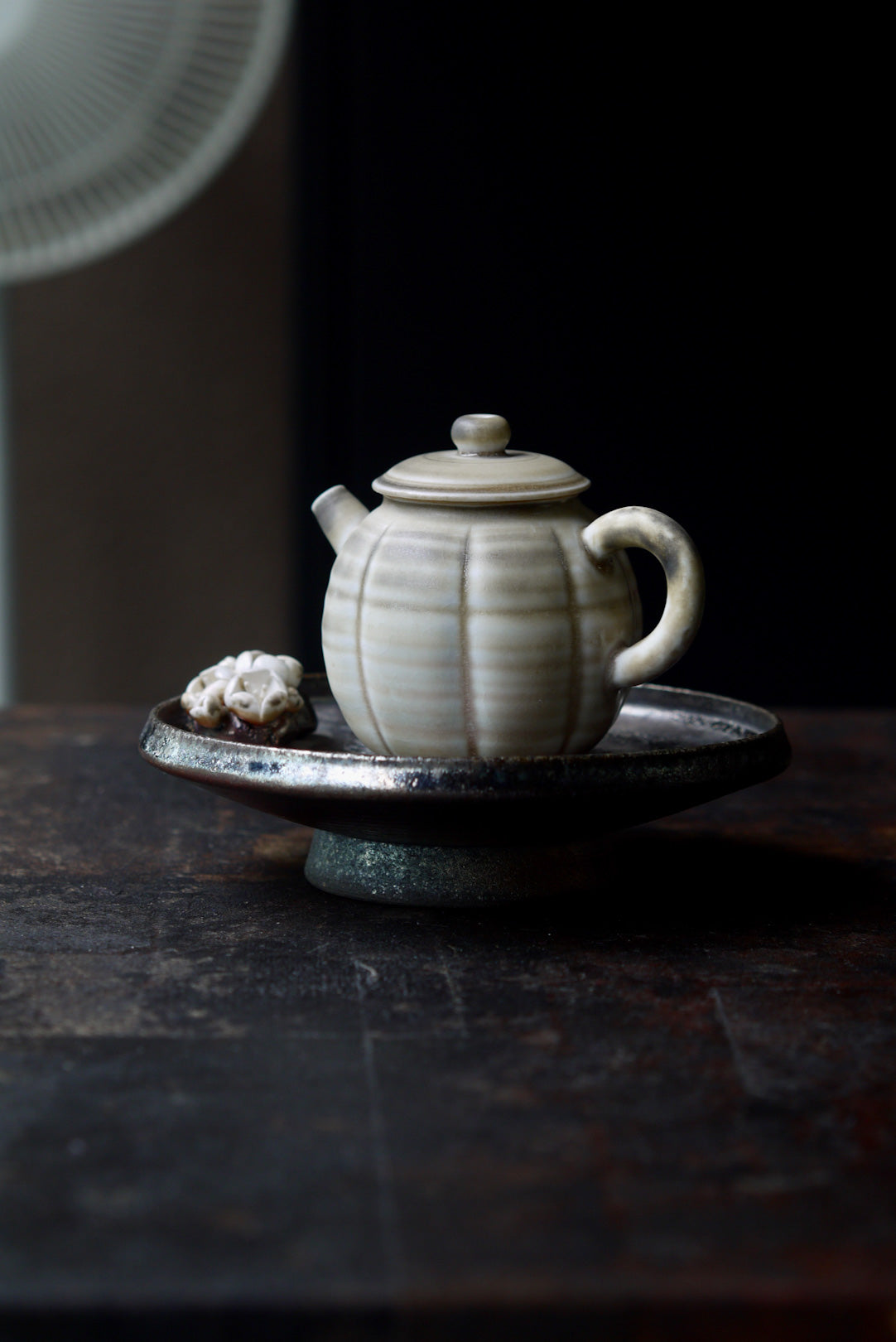 Artisan Wood-Fired Flower-Pattern Ceramic Pot Support|Best Ceramics