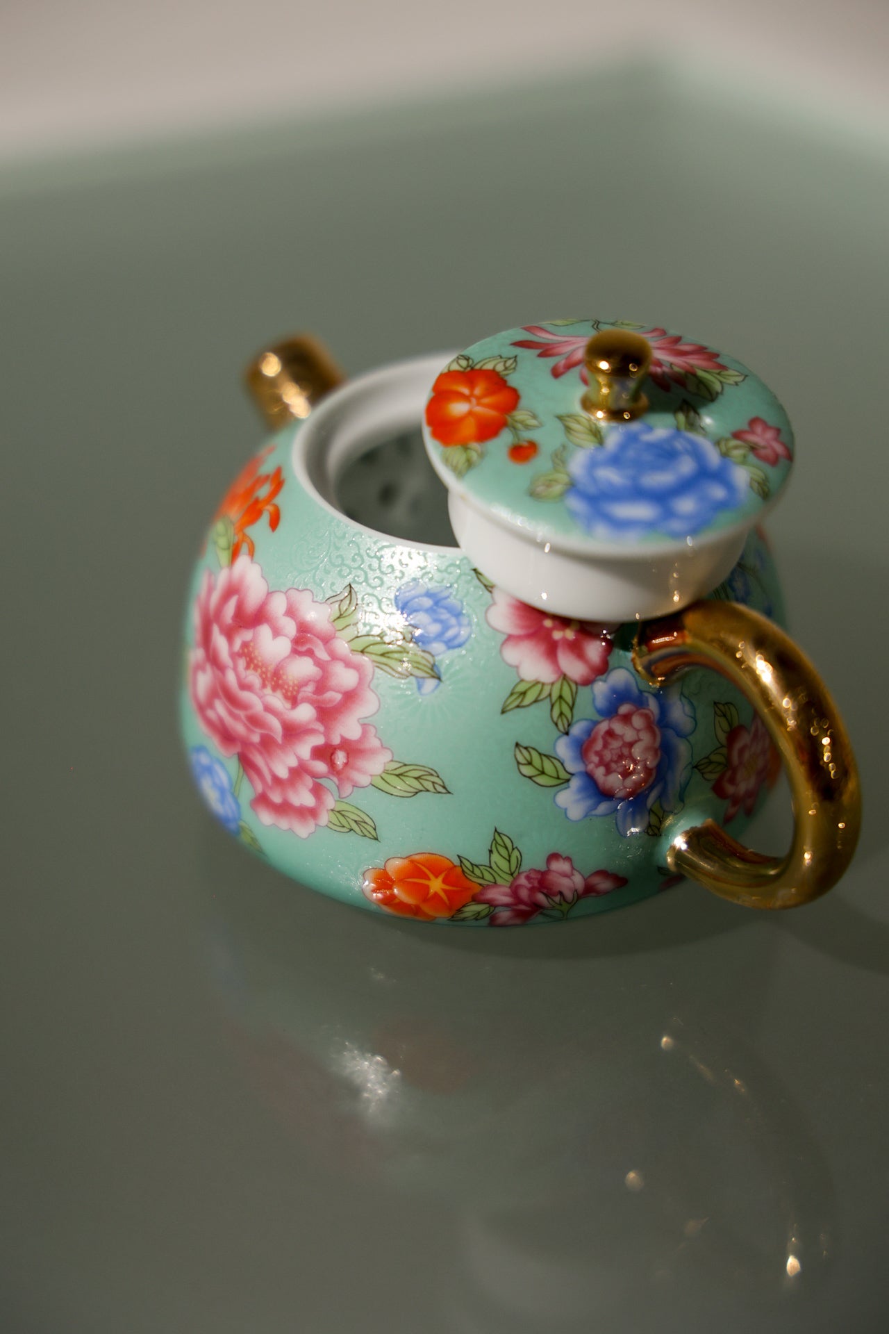 Artisan Enamel Tea Vessel | Tactile Thousand Flowers Porcelain Pot