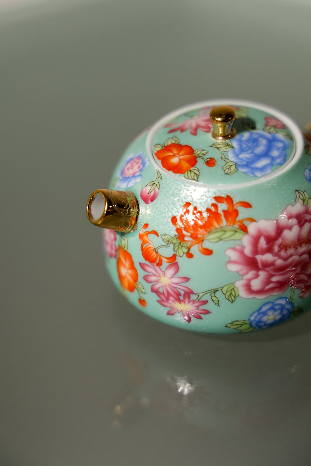 Artisan Enamel Tea Vessel | Tactile Thousand Flowers Porcelain Pot
