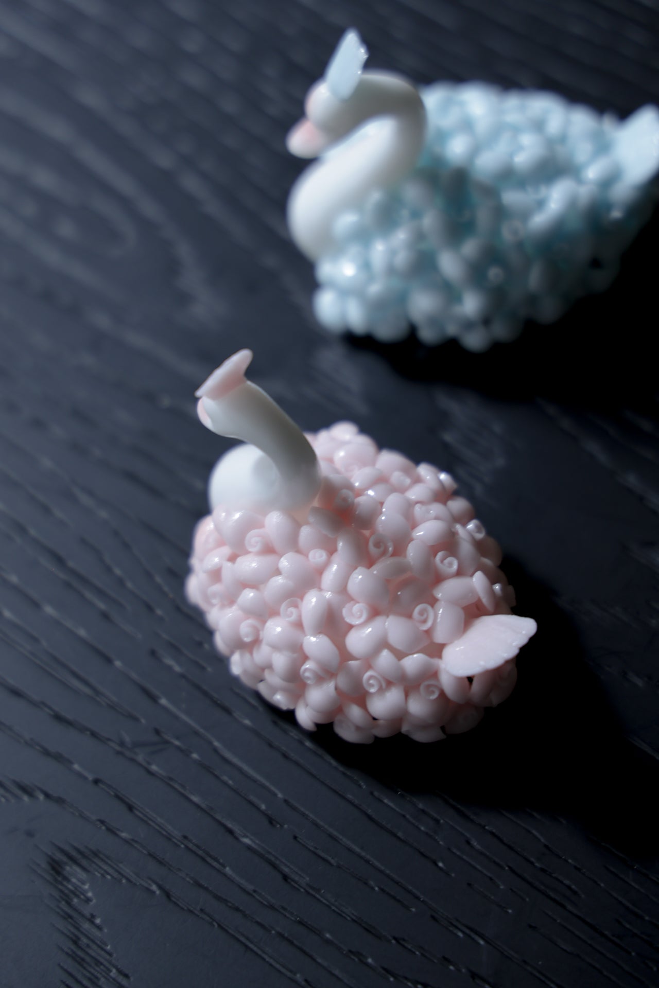 Hand-Sculpted Porcelain Swan - Intangible Cultural Heritage Art Decor