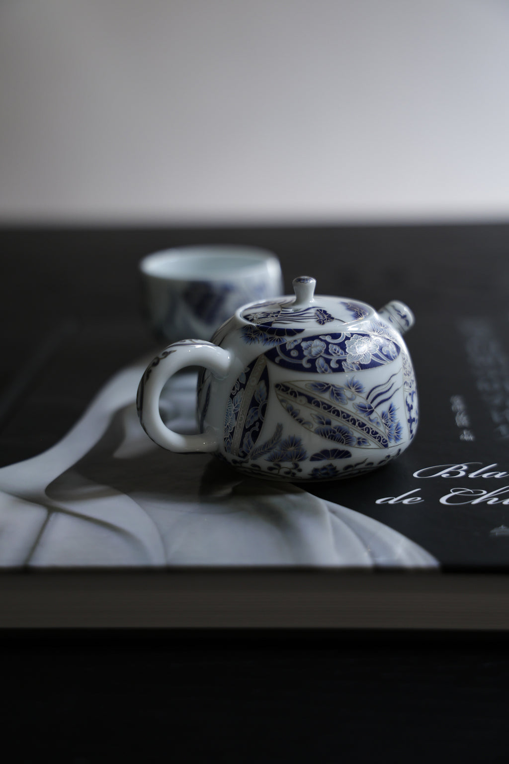 Taiwu Blue Tide Set | Artisan Blue-White Porcelain for Mindful Tea