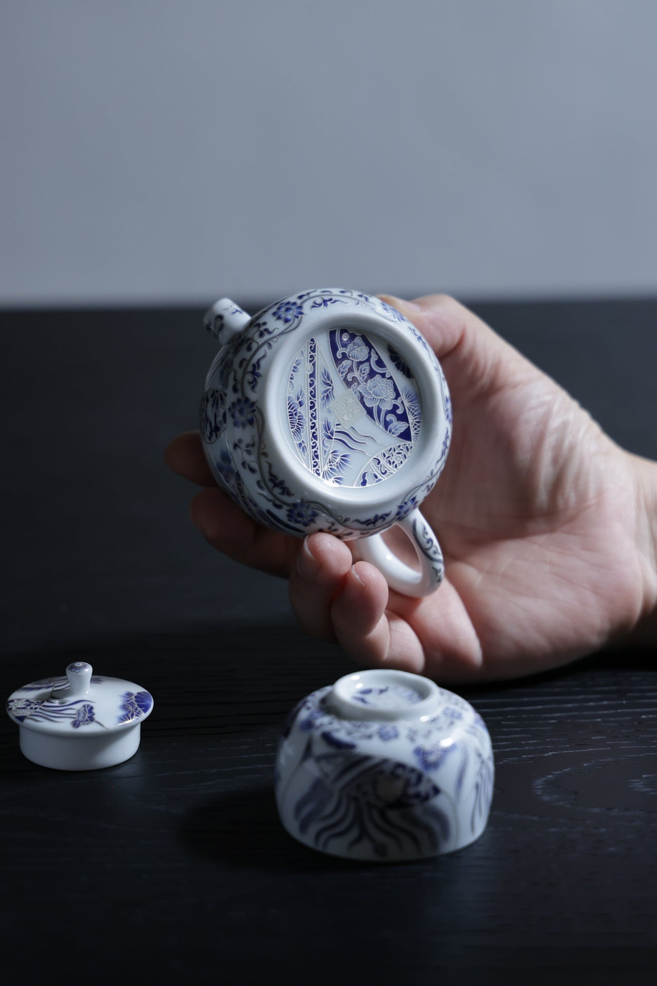 Taiwu Blue Tide Set | Artisan Blue-White Porcelain for Mindful Tea