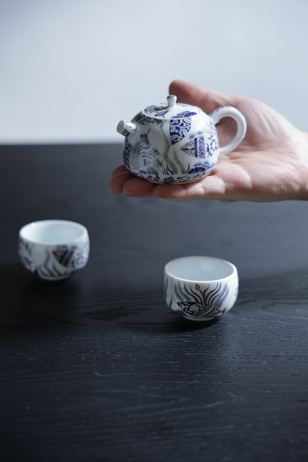 Taiwu Blue Tide Set | Artisan Blue-White Porcelain for Mindful Tea