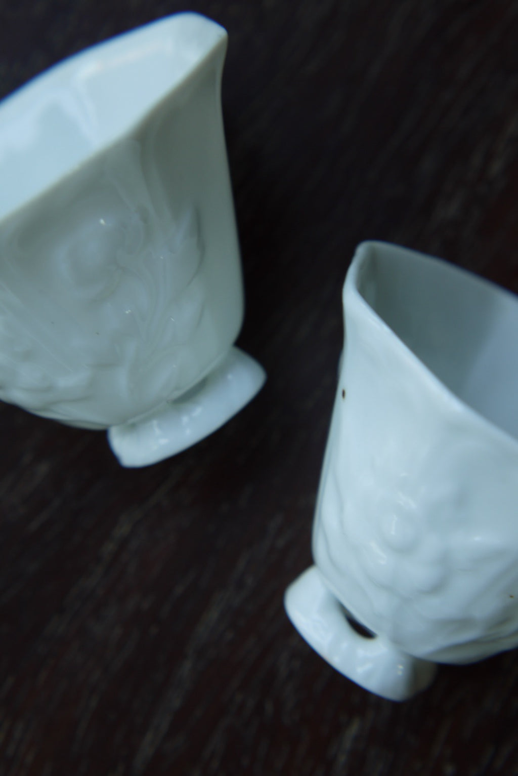 Tasses à thé de sculpture de fleurs de style antique