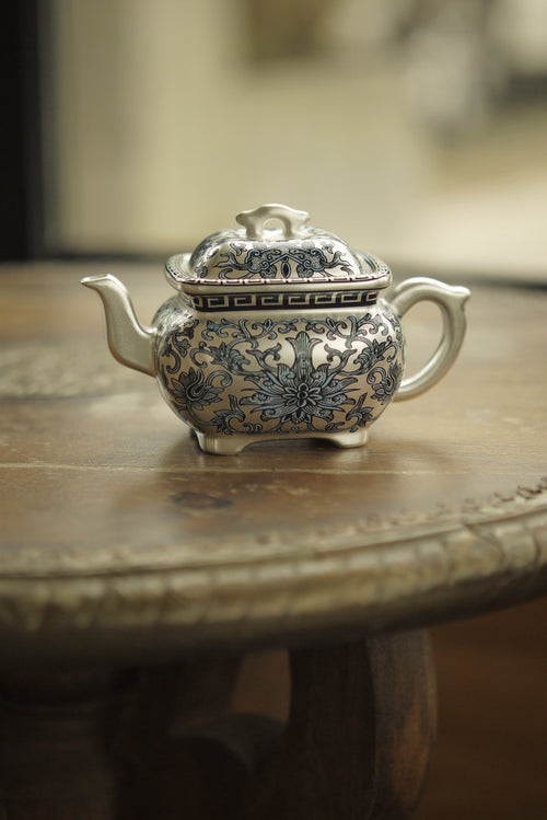 Théière carrée classique
