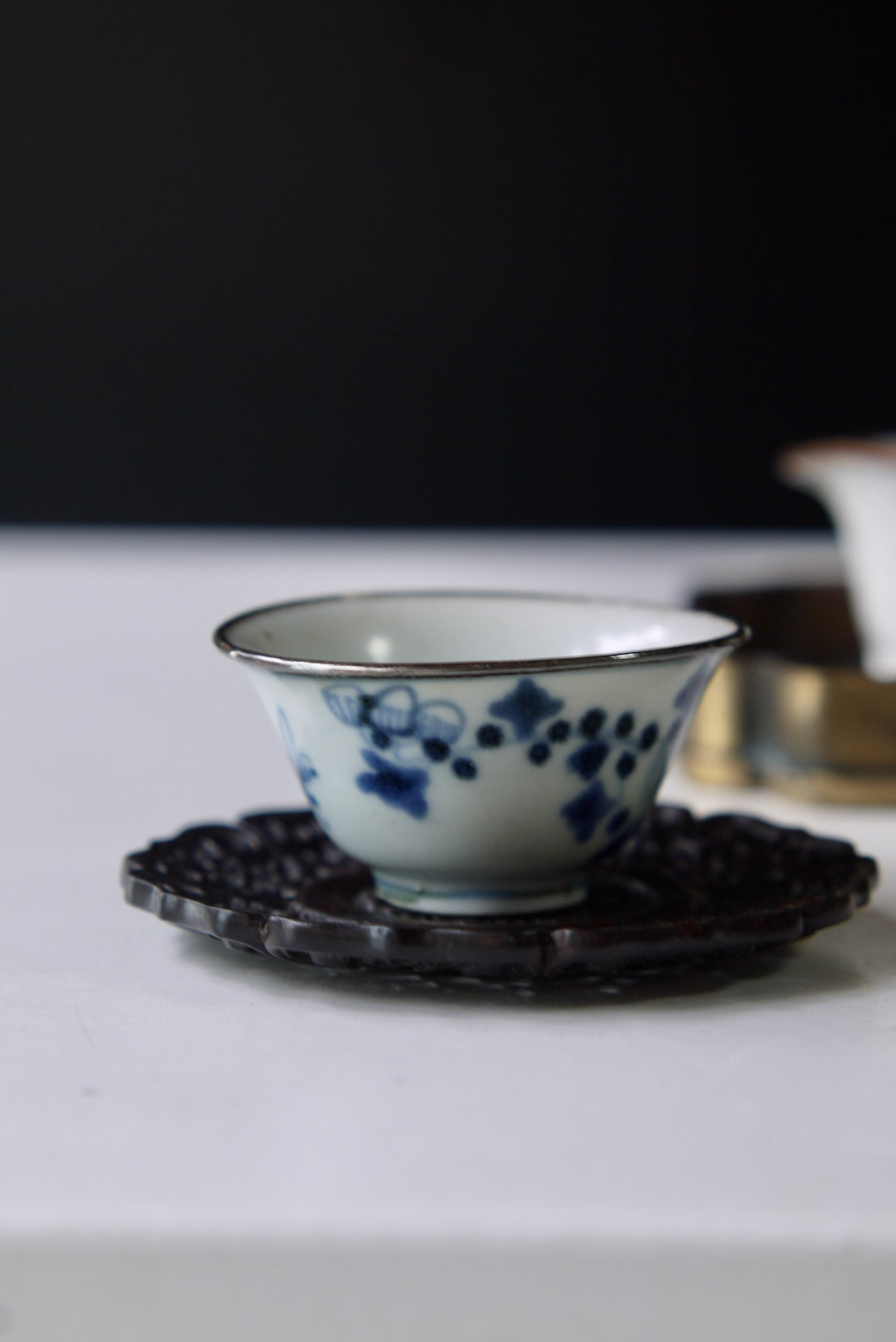 Plateau à thé en bois sculpté à la main