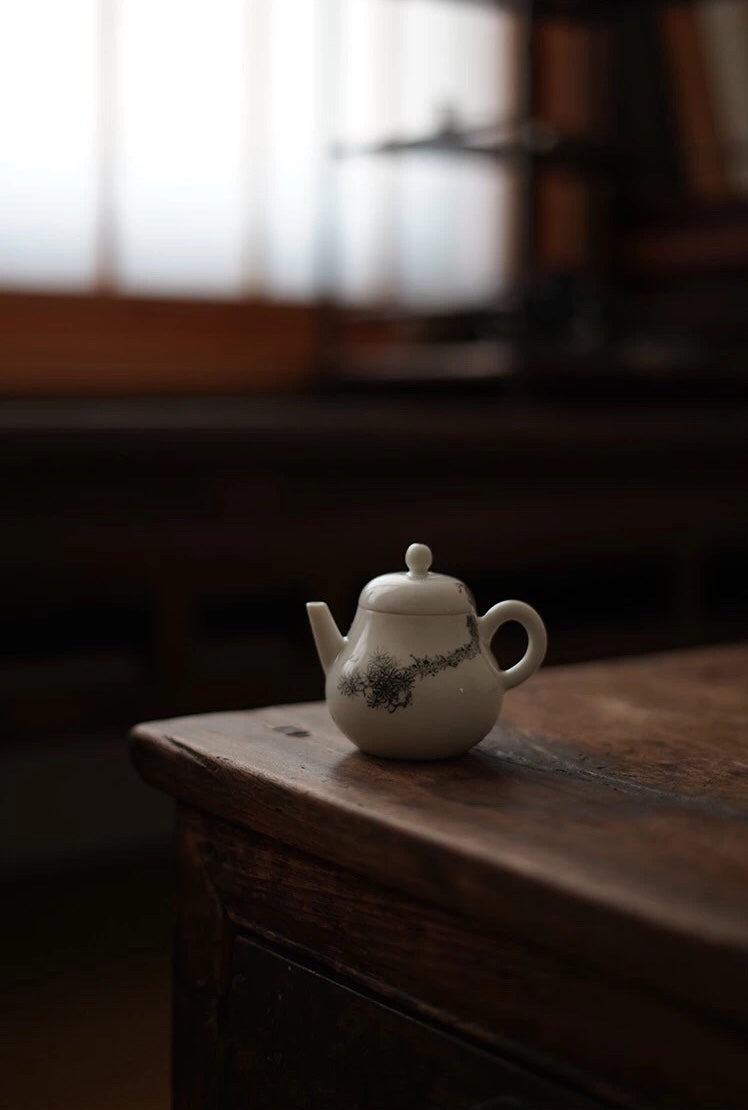 Teapot With Chinese Ink of Pine Tree Lovely Tea Ware|Best Ceramics
