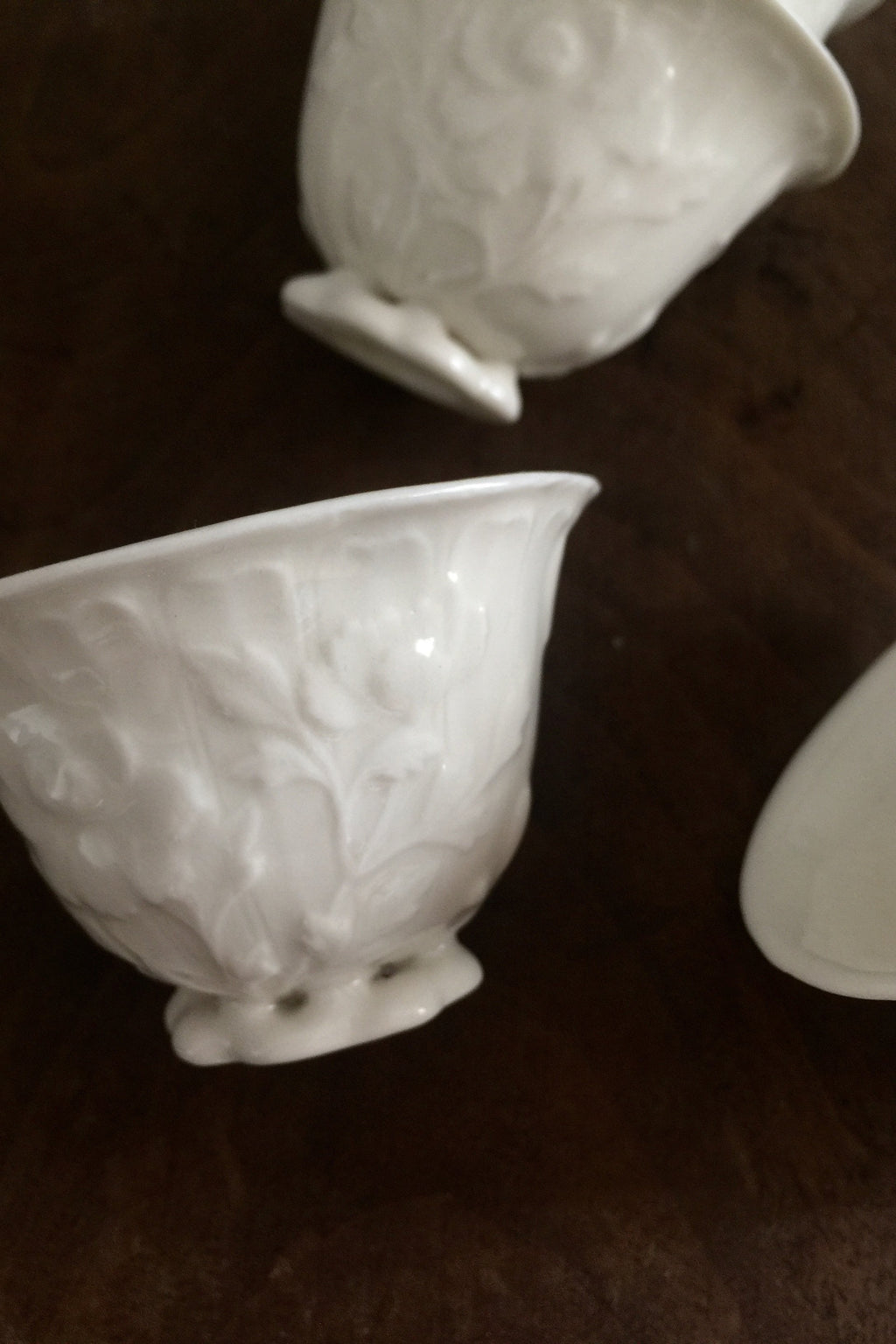 Antique Style Flower Sculpted Handmade Oval shape Teacups|Best Ceramics