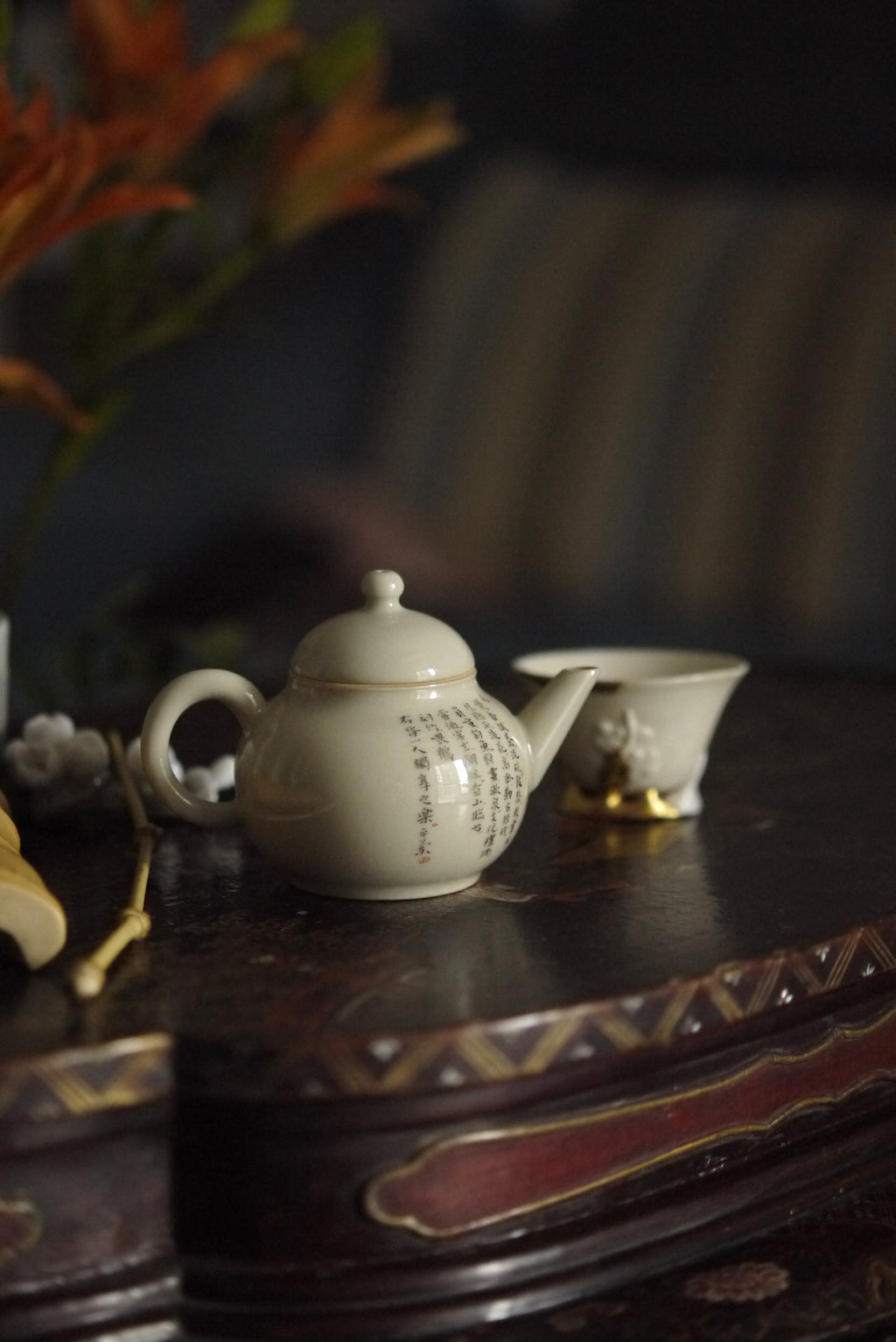 Handmade Chinese Calligraphy Style Gongfu Oolong Teapot|Best Ceramics