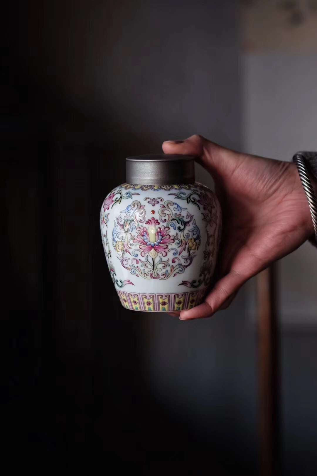 Fen Cai Tea Caddy With Tin Lid